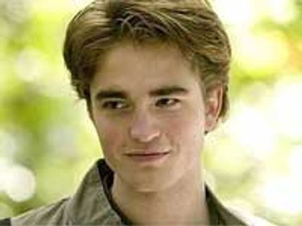 Gym-hater Robert Pattinson's six-pack abs fake? 