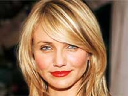 Cameron unveils her star on Hollywood Walk Of Fame