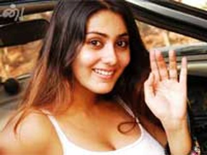 Namitha lures fans through emails