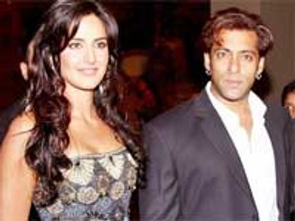 Salman-Katrina caught dating