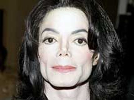 8,750 MJ fans chosen to attend his memorial service 