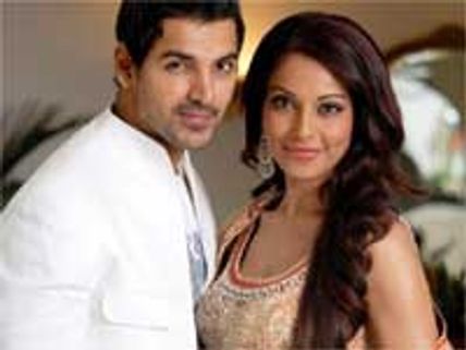 Bipasha skips party to meet John