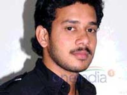 Kandein Kadhalai shoot ends on a sweet note