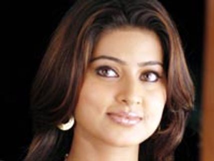 Sneha finally joins the bikini league