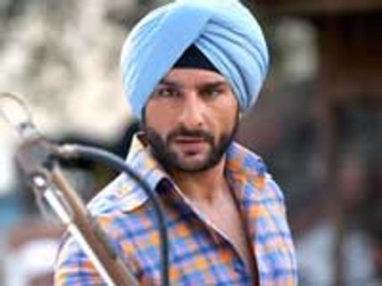 Nervous Saif watches Love Aaj Kal secretly