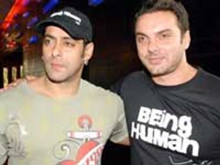 Salman's outing with his brothers
