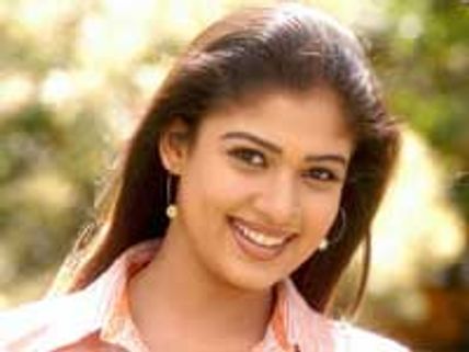 Prabhu Deva to launch Nayantara in Bollywood