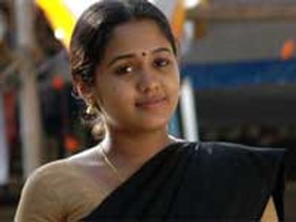 Ananya sacks her manager!