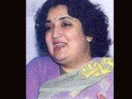 Latha Rajinikanth to launch a school for children!