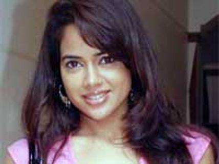 Sameera fights with Malaysian PM's guards 