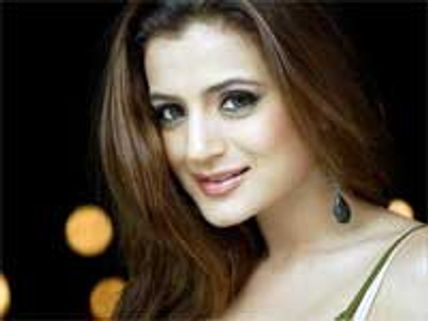 Amisha Patel gets the shock of her life
