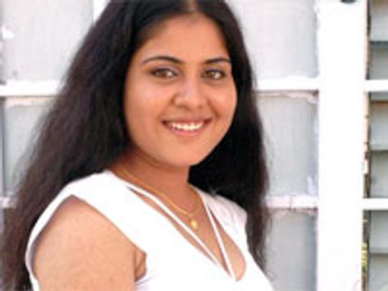 Manasa Tulli Padake, a triangular love story 