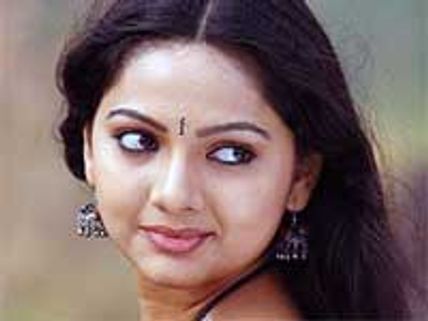 Samvrutha Sunil to set her foot in Bollywood