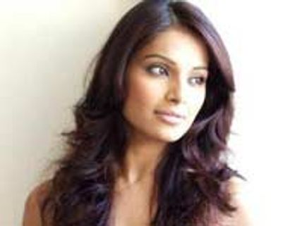 Bipasha Basu carried hummer for self defence
