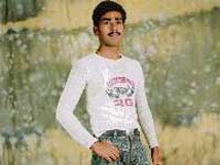 Reality: College, not a den for love