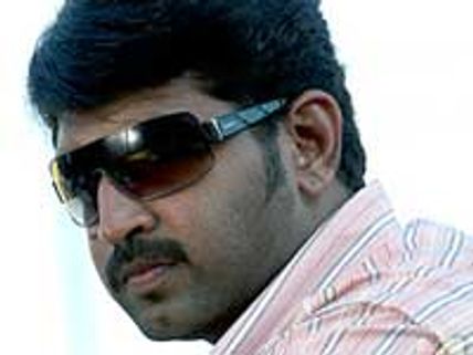 Arun Vijay to learn Sky diving in London! 