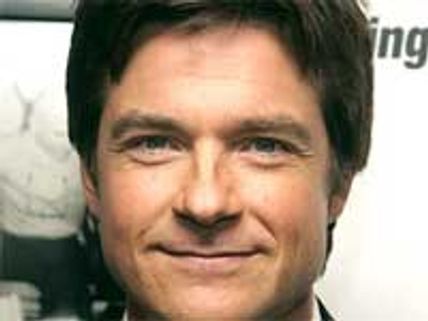 Bateman says Aniston's 'such a novice' 