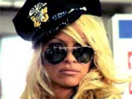 Pamela's Peta advert too racy for US airports 