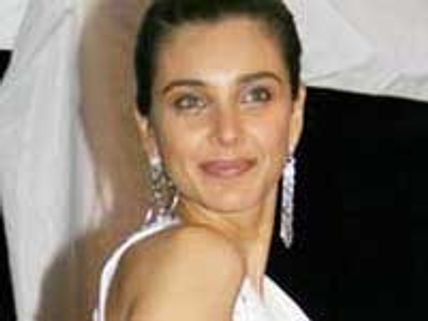 Hindus pray for Lisa Ray's recovery