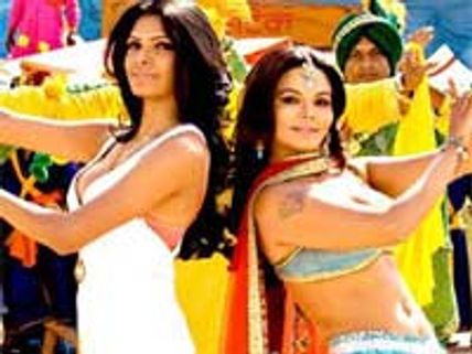 Dil Bole Hadippa in trouble for adult content