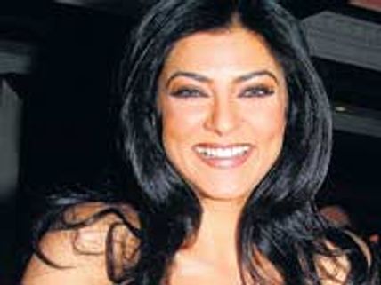 Sushmita Sen begging for money on Internet?