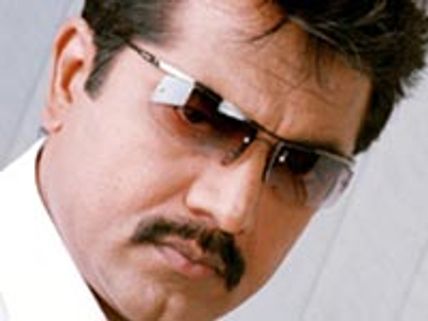 Sarath Kumar's toned look in Vikram Rathod