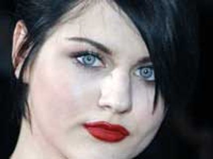 Kurt Cobain’s daughter blasts Ali Lohan on Twitter