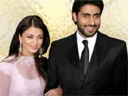Abhishek and Aishwarya sizzle in soap ad