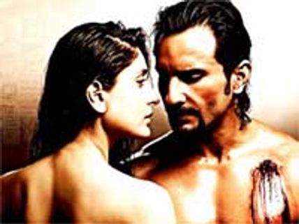 Kareena Kapoor dares to bare
