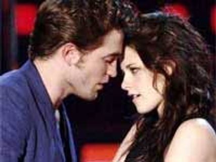 Robert Pattinson, Kristen Stewart share same hotel suite
