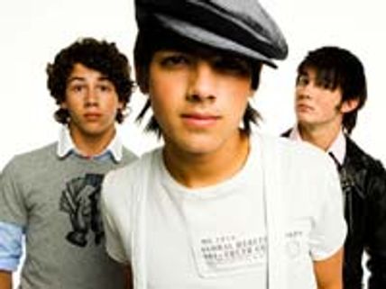 Jonas Brother dismiss break up rumours 