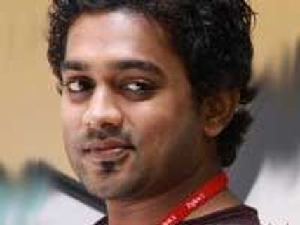 Asif to star in Sidharth's Mithram 