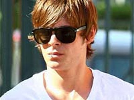 Fans mob Zac Efron at Me and Orson Welles premiere 