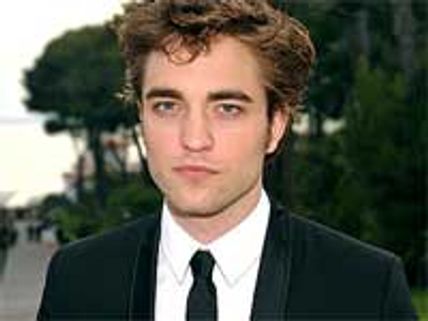 Robert Pattinson insist on staying in luxury hotels