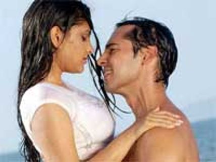 Singam Puli shelters Divya