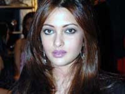 Riya Sen goes supernatural