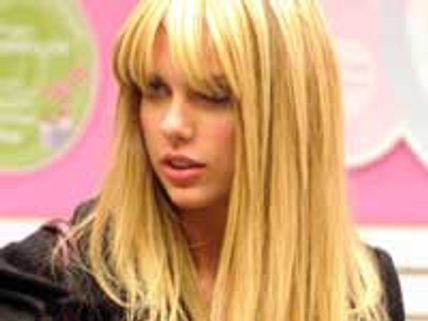 Taylor Swift appears on fan’s music video