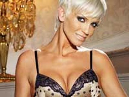 Sarah Harding wants to play bad Bond girl