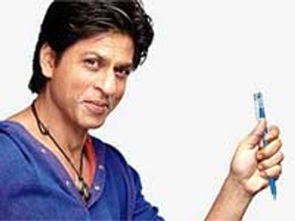 Shahrukh writes well with Linc pen