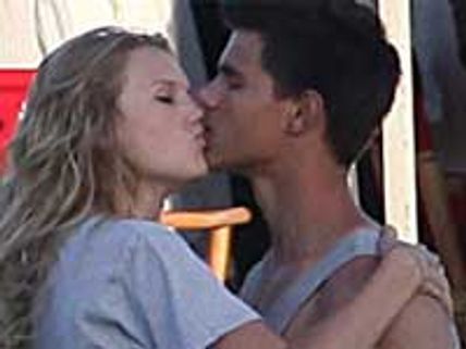 Swift-Lautner no longer a Taylor-made pair