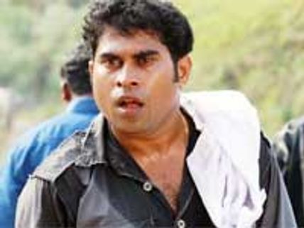 Suraj to do three more lead roles