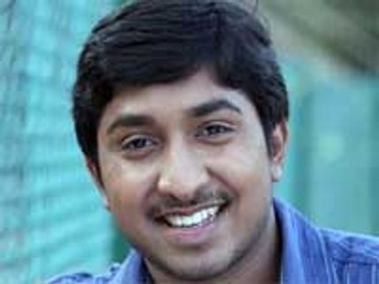 Vineeth Sreenivasan turns director!
