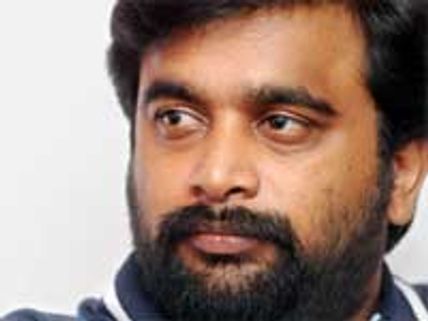 Sasikumar launches writer Chandra's books