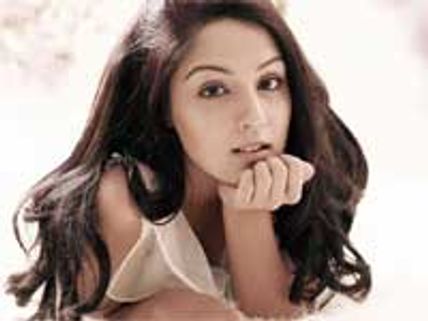 Topless scene gives nightmares to Lekha