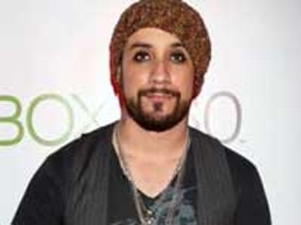 Backstreet boy A J McLean propose girlfriend in style