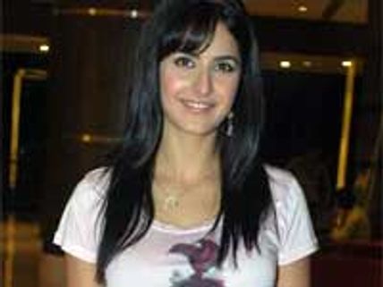 Katrina to romance two gay men