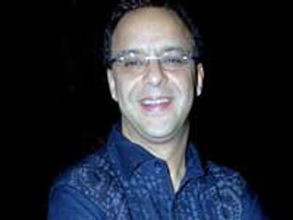 Vidhu Vinod Chopra flexes muscle power