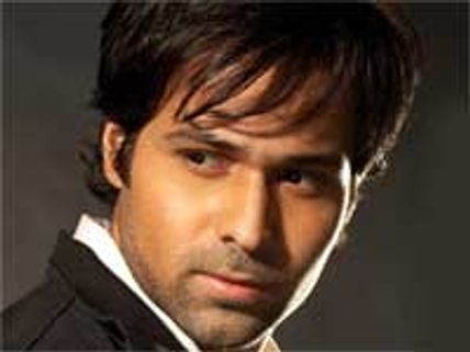 Emraan Hashmi becomes a proud father