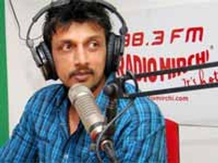 Sudeep enthralls Radio Mirchi listeners with JMM