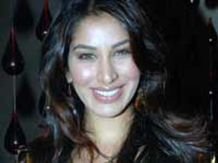 Sophie Choudry is YouTubed